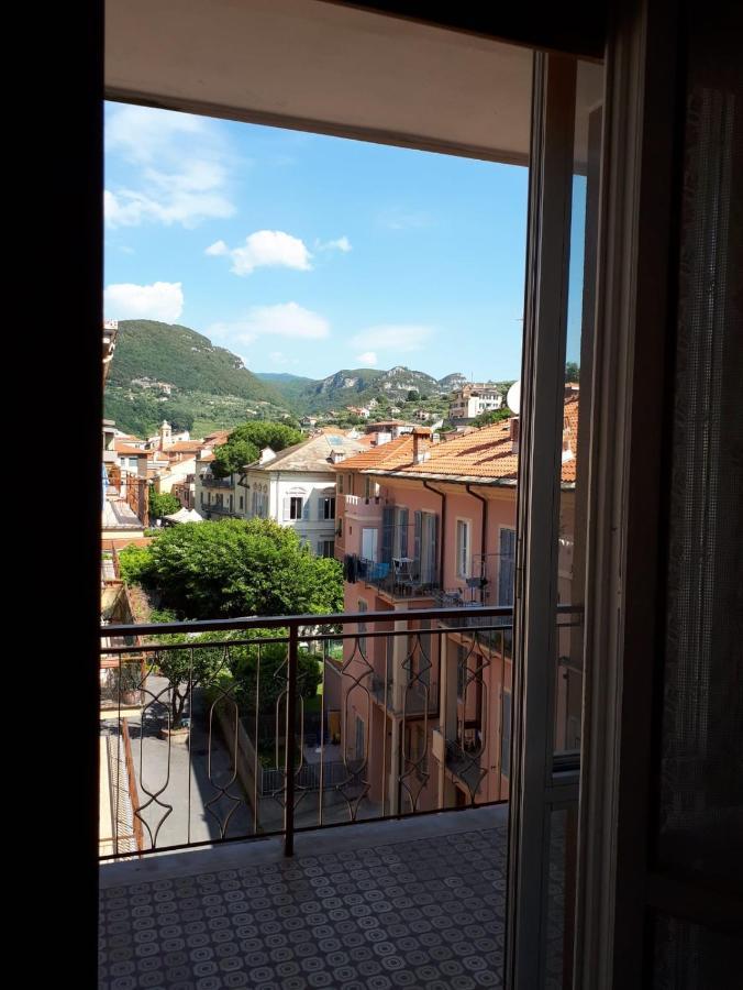 Vreni Lodge Finale Ligure Eksteriør bilde