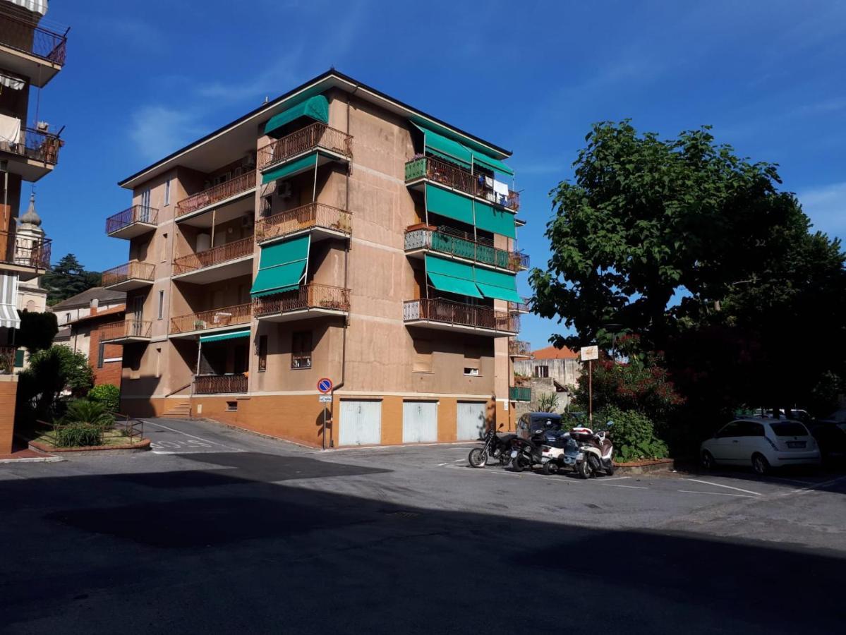 Vreni Lodge Finale Ligure Eksteriør bilde