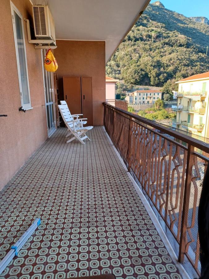 Vreni Lodge Finale Ligure Eksteriør bilde